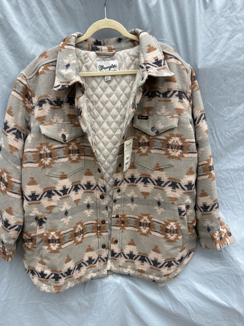 Women's Wrangler Retro® Quilt Lined Jacquard Print Shacket